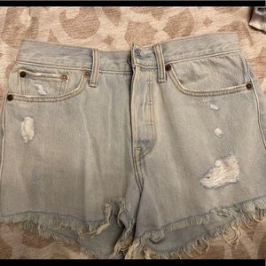 Levi’s 501 High Wasted Jean Shorts Size 27